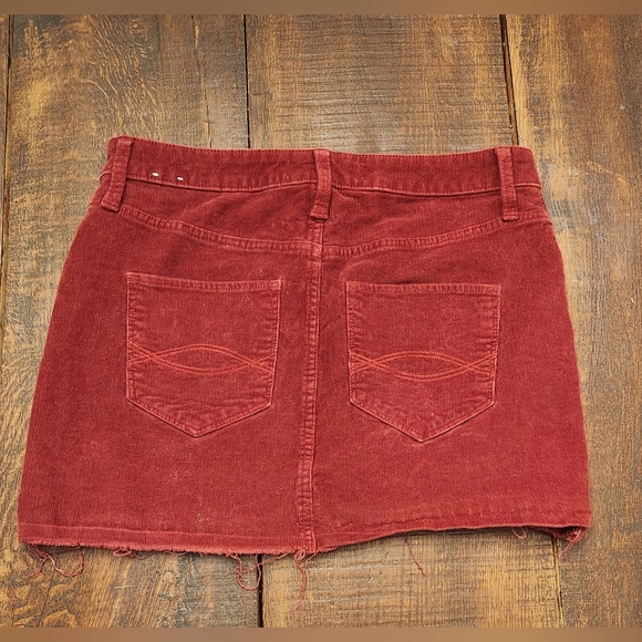 Y2K Abercrombie And Fitch Mini Skirt. Corduroy. Size 4. - Picture 2 of 3